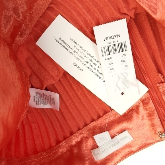 NEW YORK & COMPANY New Pleated Flutter Bottom Coral Shimmer Skirt Sz M - Picture 6 of 11